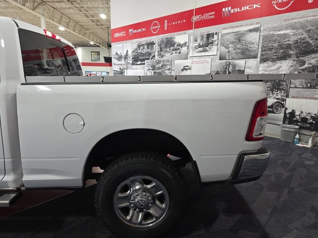 2022 RAM 3500 Tradesman Crew Cab 4x4 6'4" Box