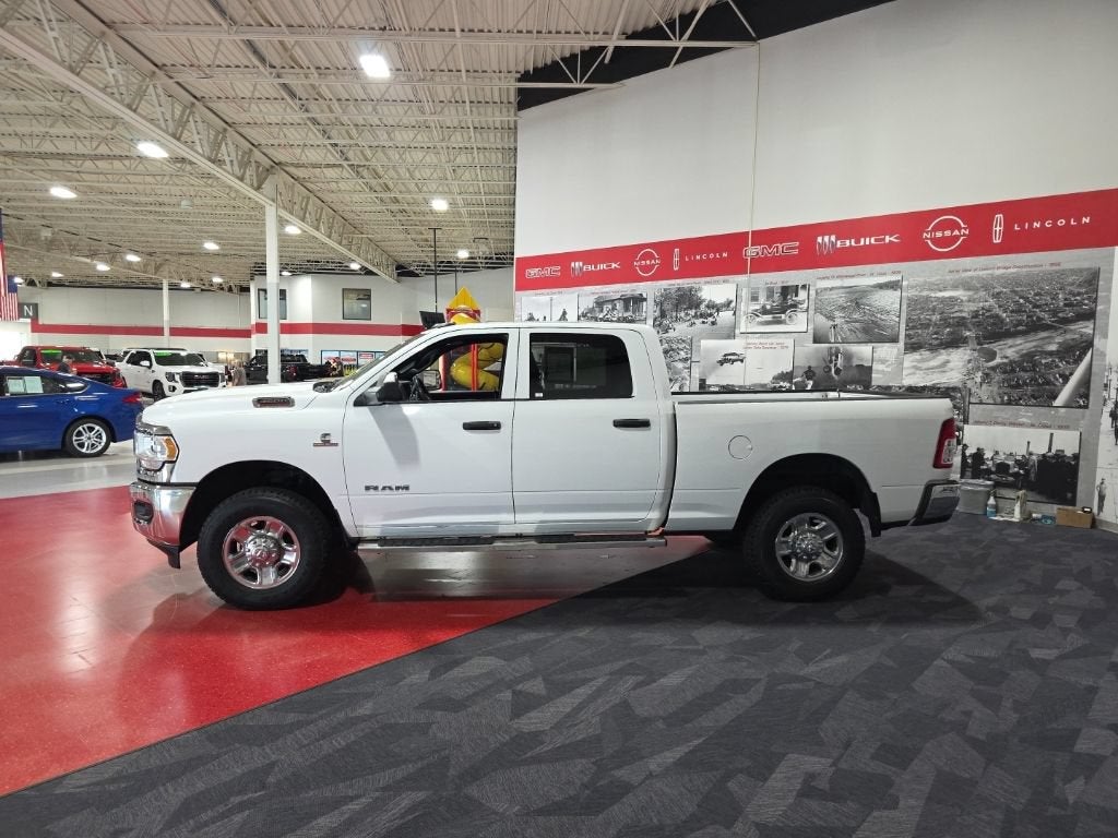 2022 RAM 3500 Tradesman Crew Cab 4x4 6'4" Box