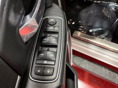 2019 RAM 3500 Laramie Crew Cab 4x4 8' Box