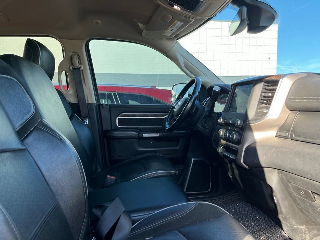 2019 RAM 3500 Laramie Crew Cab 4x4 8' Box