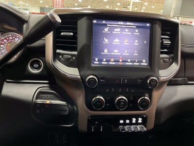 2019 RAM 3500 Laramie Crew Cab 4x4 8' Box
