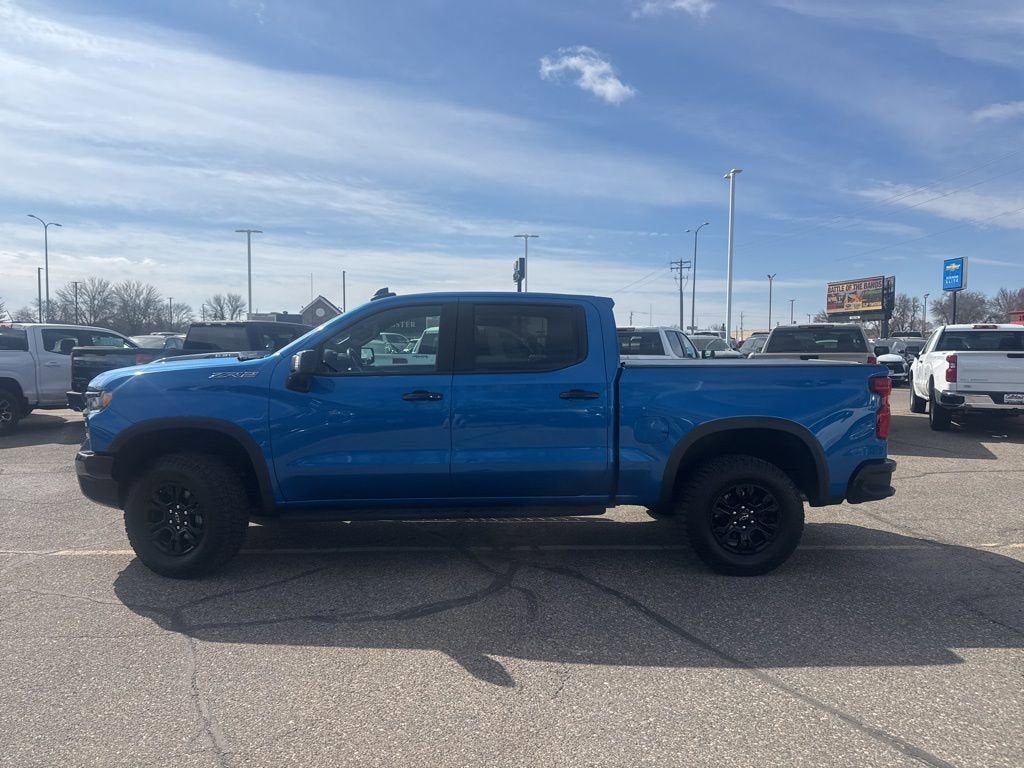 Used 2022 Chevrolet Silverado 1500 ZR2 with VIN 3GCUDHEL7NG682806 for sale in St. Cloud, Minnesota