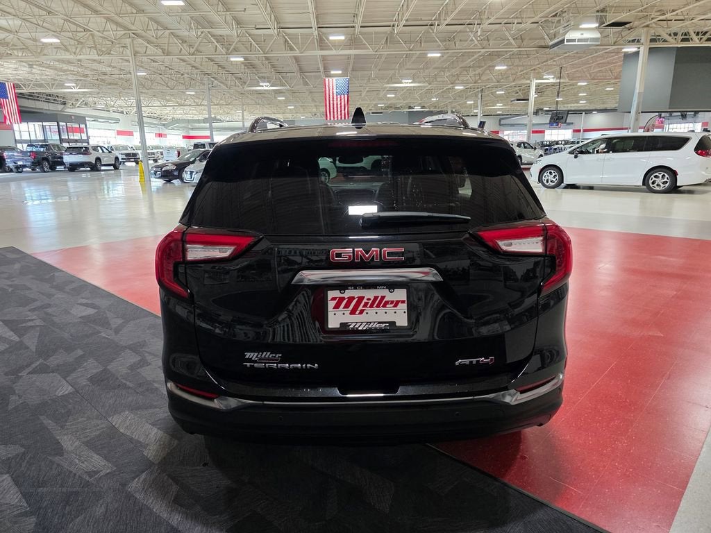 2022 GMC Terrain AT4