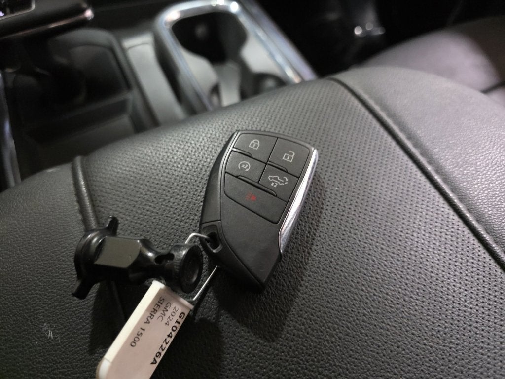 2024 GMC Sierra 1500 SLT