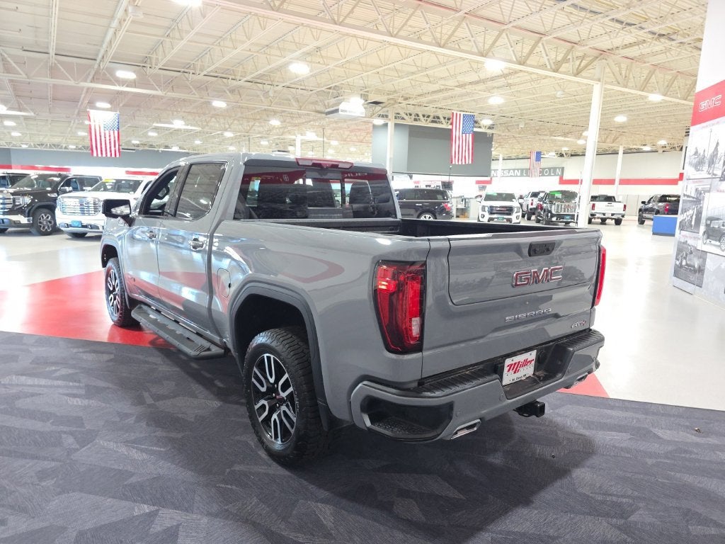2025 GMC Sierra 1500 AT4