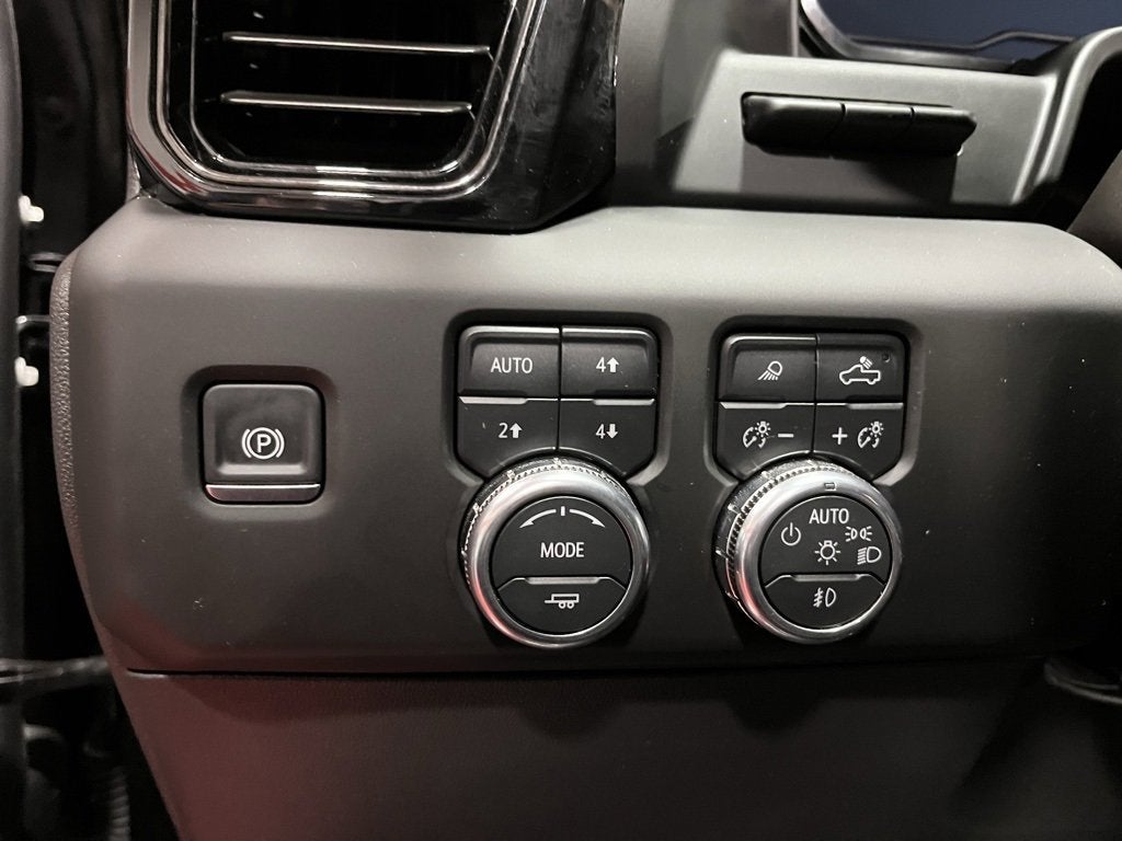 2024 GMC Sierra 1500 AT4X