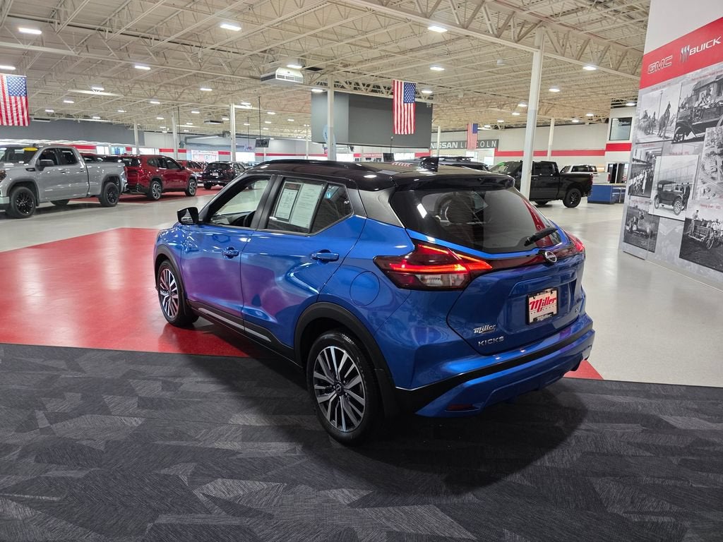 2023 Nissan Kicks SR Xtronic CVT