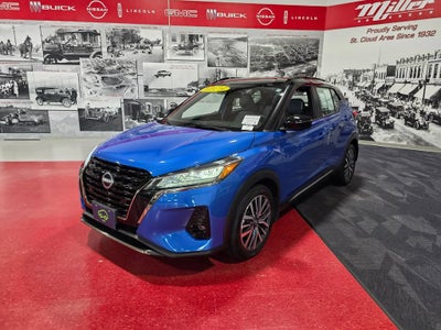 2023 Nissan Kicks SR Xtronic CVT