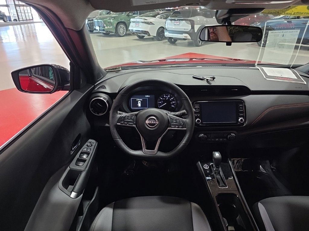 2024 Nissan Kicks SR Xtronic CVT