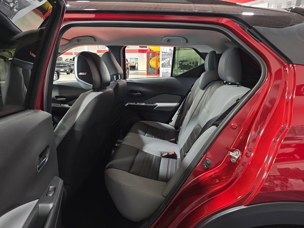 2024 Nissan Kicks SR Xtronic CVT