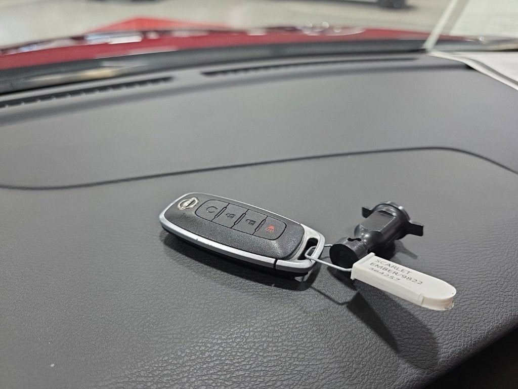 2024 Nissan Kicks SR Xtronic CVT