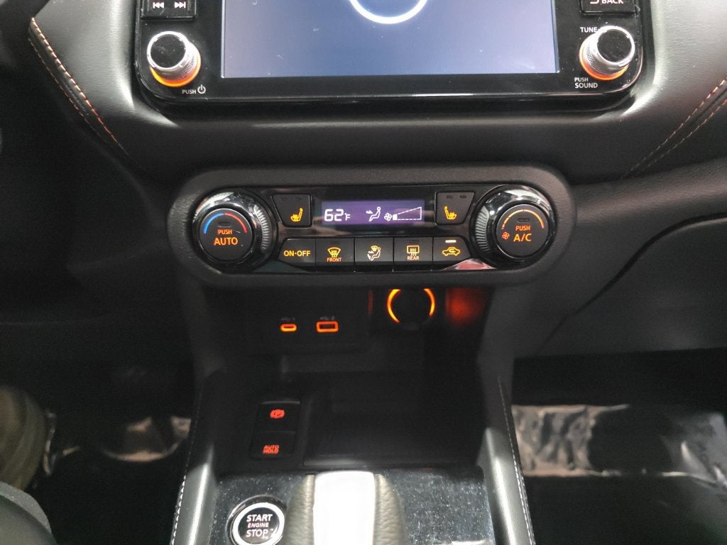 2024 Nissan Kicks SR Xtronic CVT