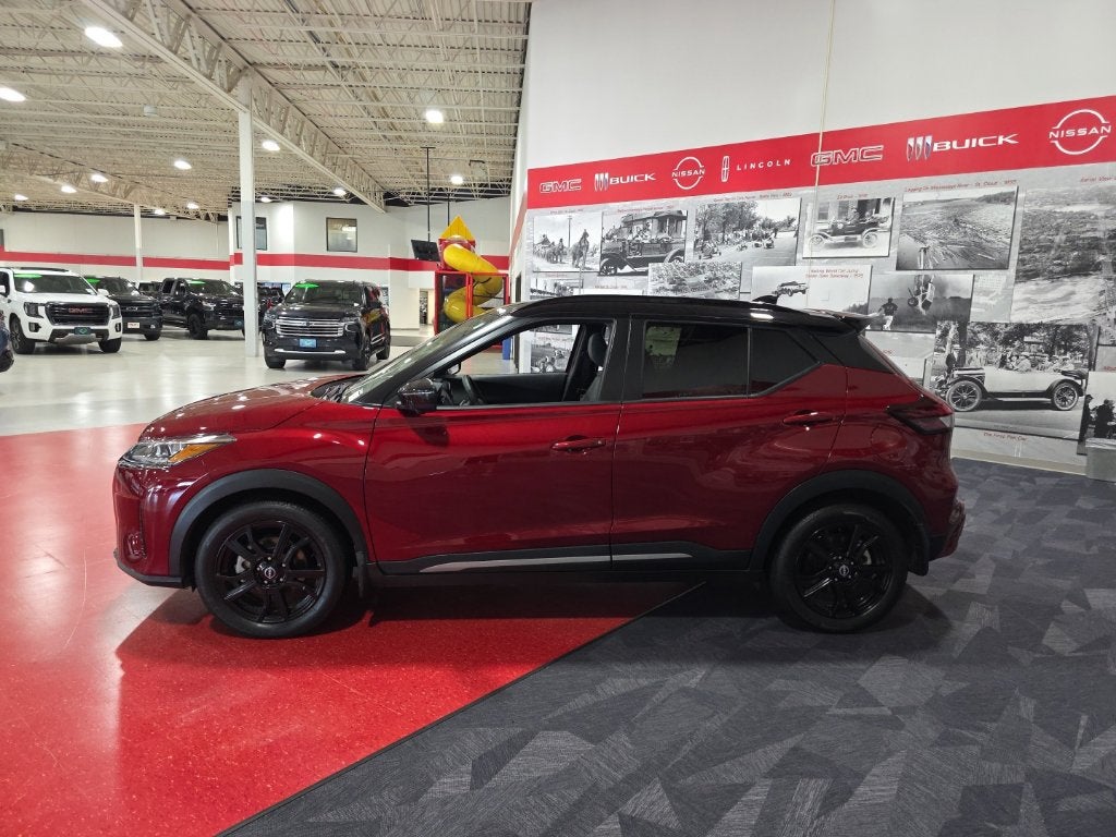 2024 Nissan Kicks SR Xtronic CVT