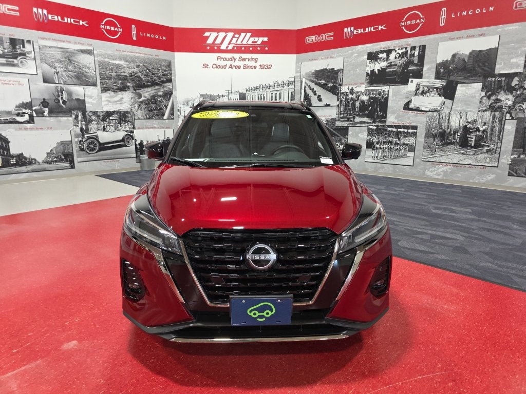 2024 Nissan Kicks SR Xtronic CVT