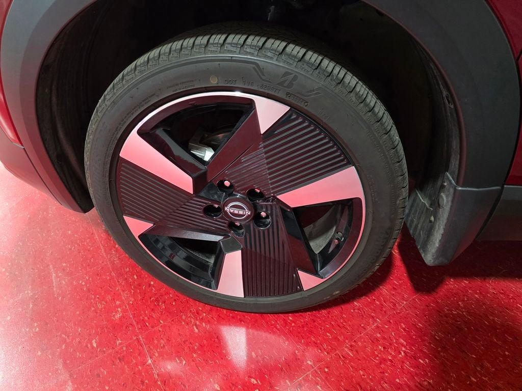 2025 Nissan Kicks SR Intelligent AWD