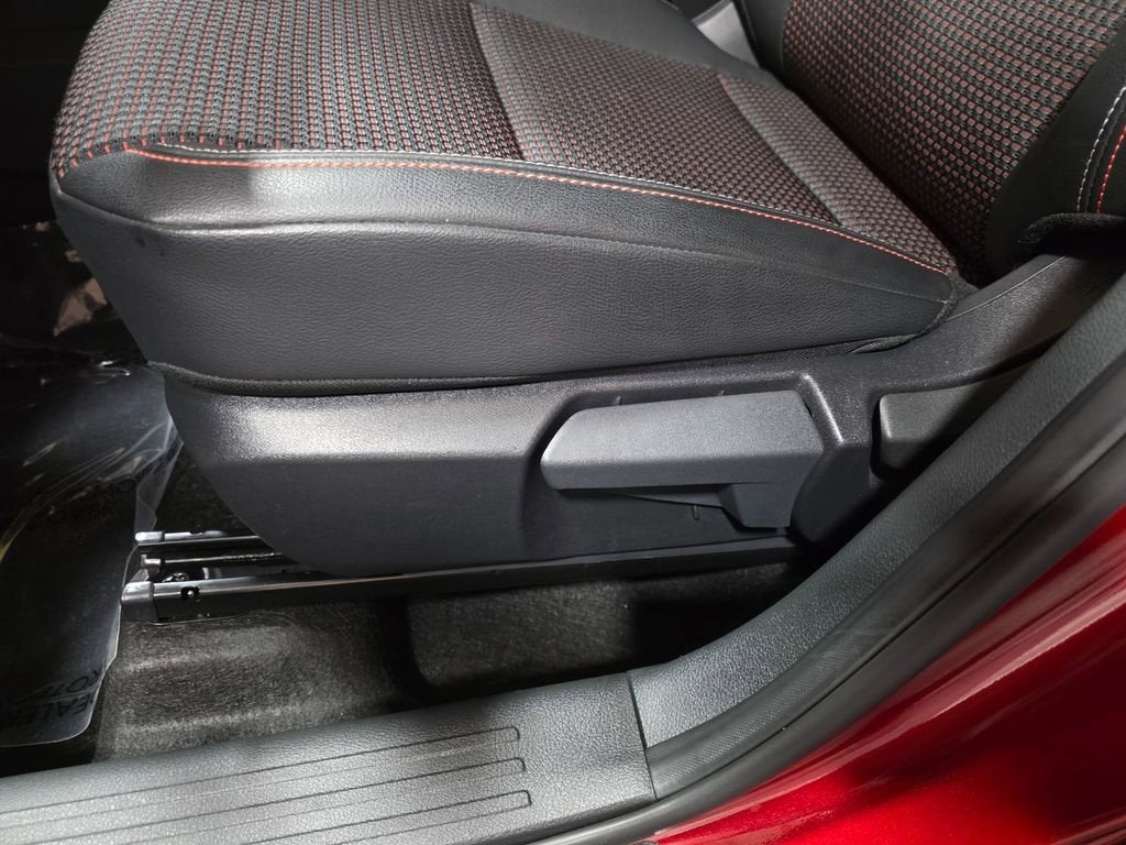 2025 Nissan Kicks SR Intelligent AWD