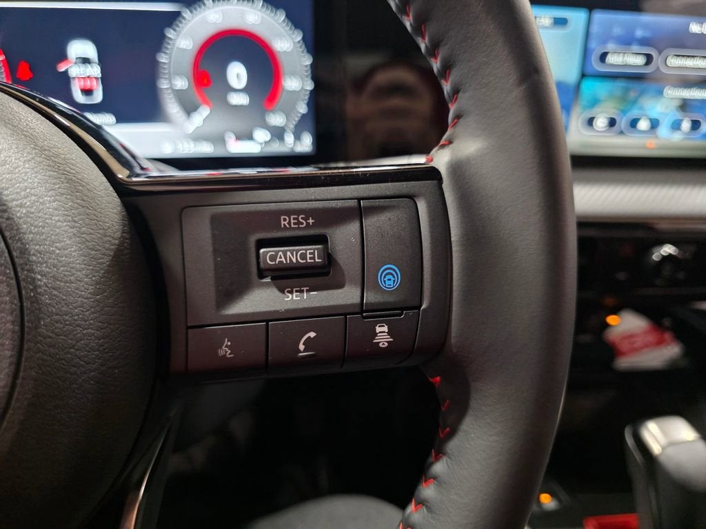 2025 Nissan Kicks SR Intelligent AWD