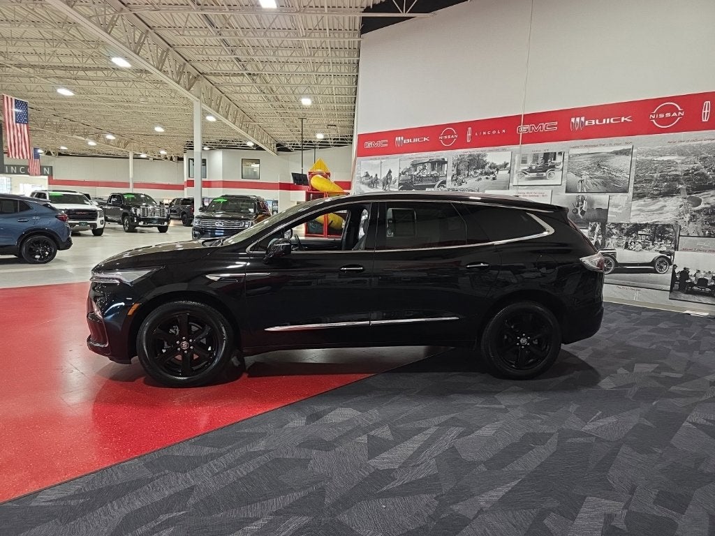 2024 Buick Enclave Essence