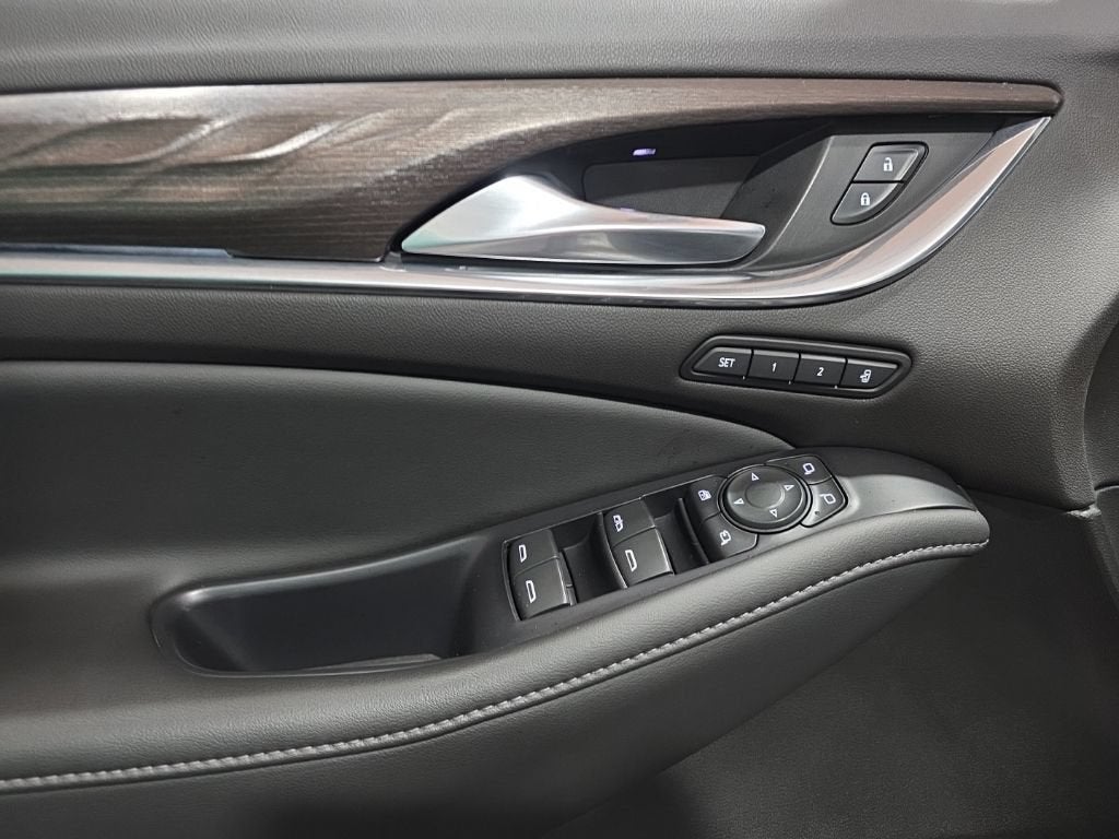 2022 Buick Enclave Avenir