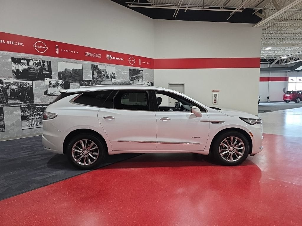 2022 Buick Enclave Avenir
