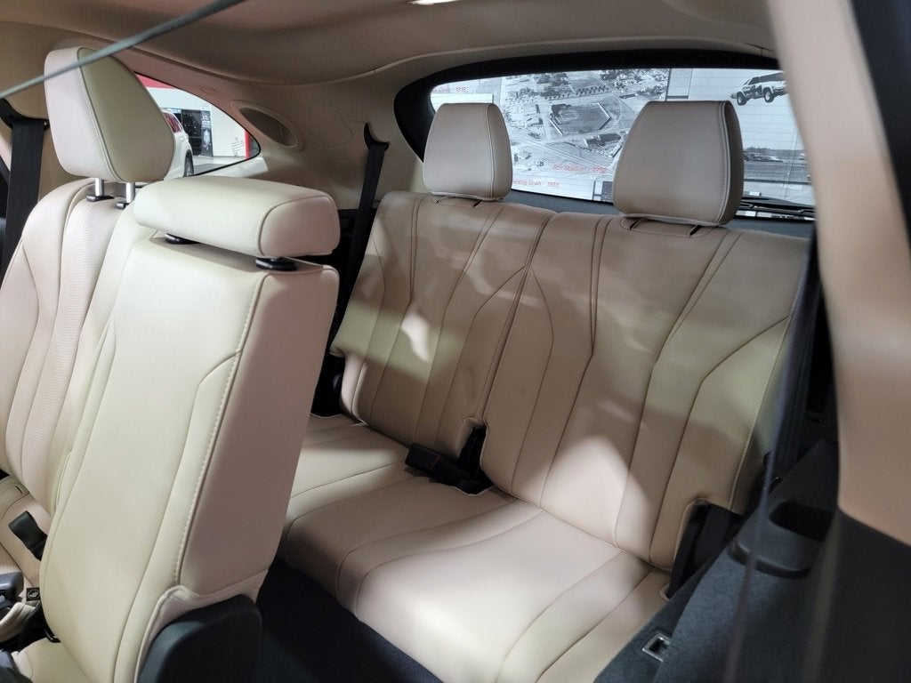 2023 Acura MDX w/Advance Package