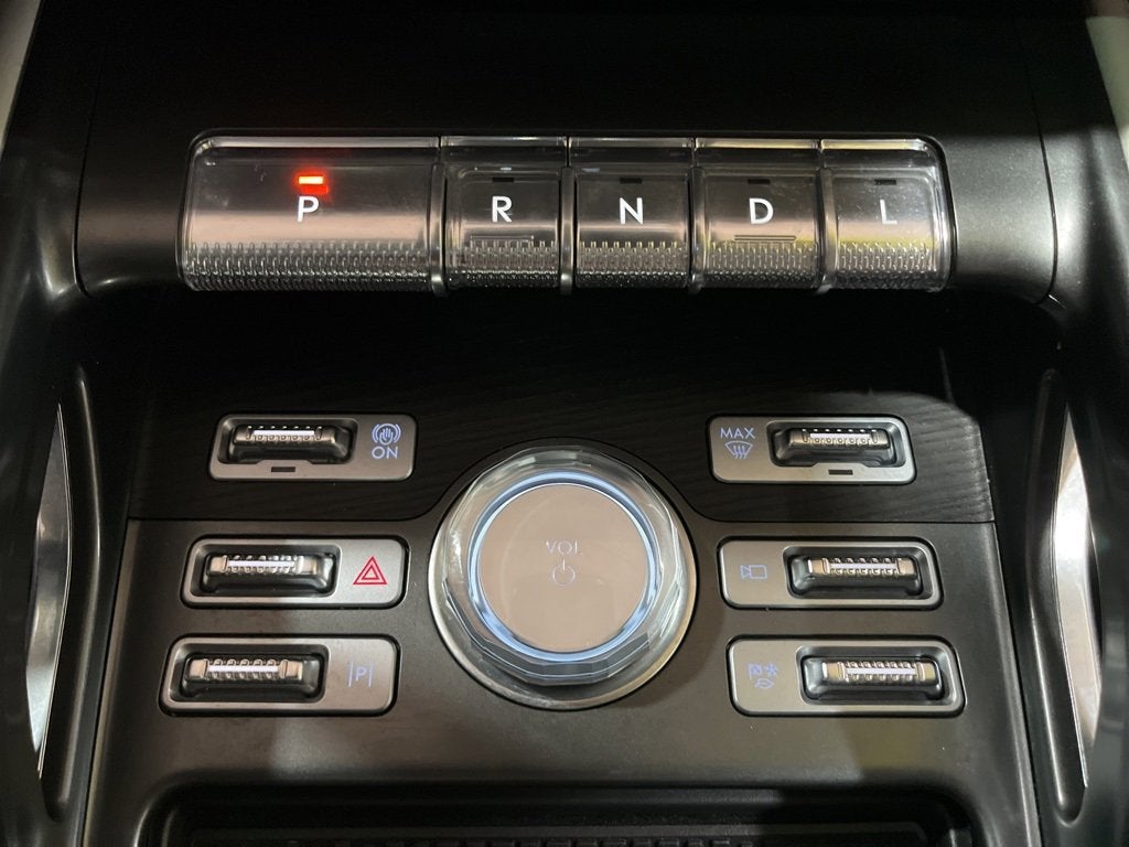 2025 Lincoln Nautilus Reserve