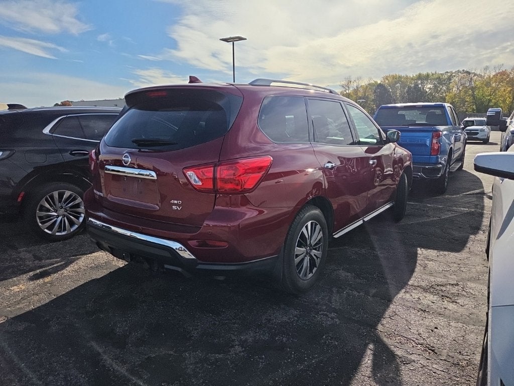 2019 Nissan Pathfinder SV