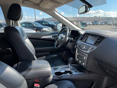 2018 Nissan Pathfinder SL