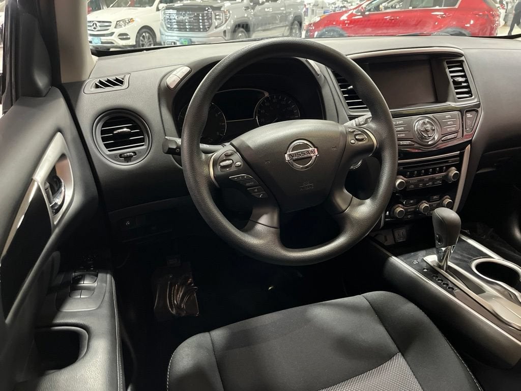 2019 Nissan Pathfinder S