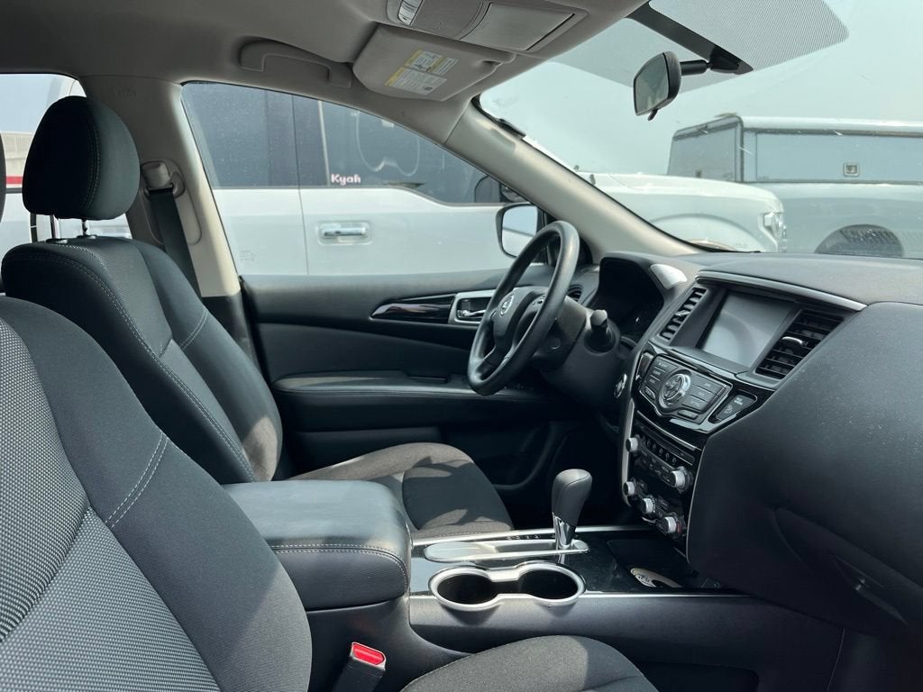2019 Nissan Pathfinder S