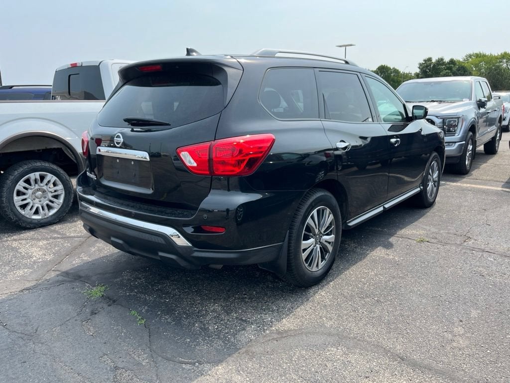 2019 Nissan Pathfinder S