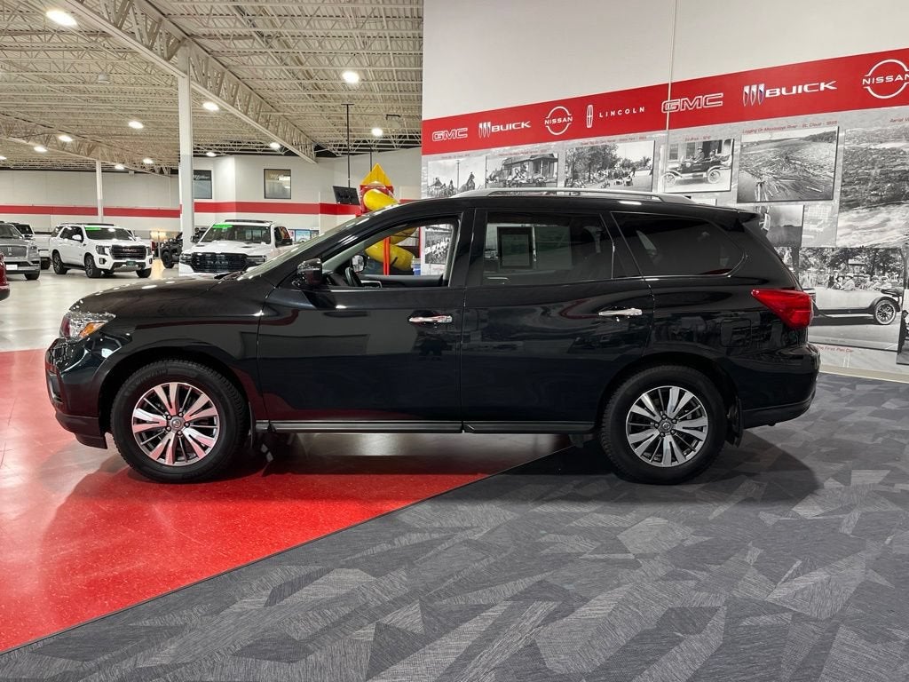 2019 Nissan Pathfinder S