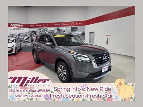 2025 Nissan Pathfinder SL 4WD