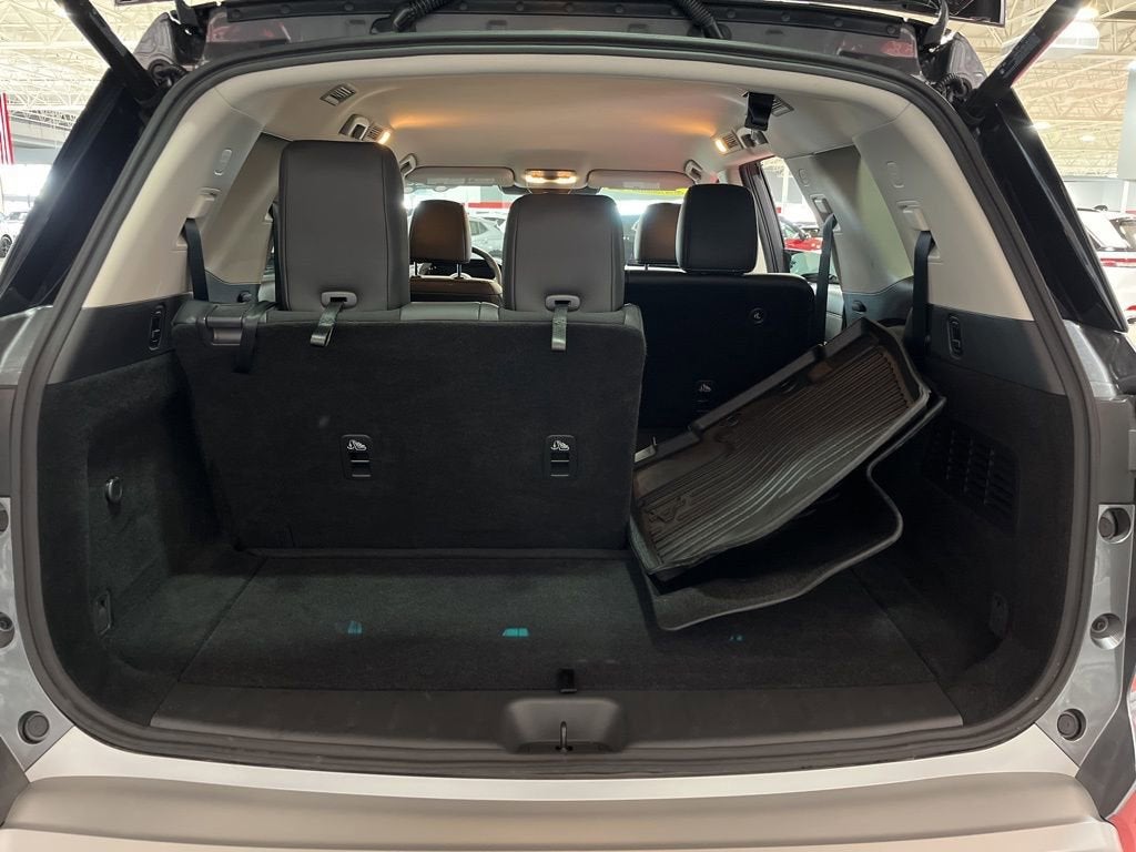 2025 Nissan Pathfinder SL 4WD