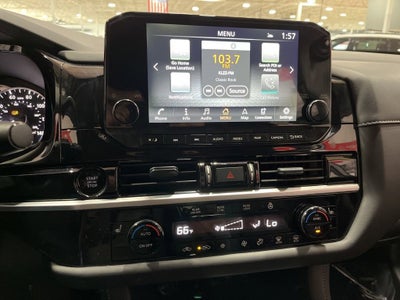 2025 Nissan Pathfinder SL 4WD