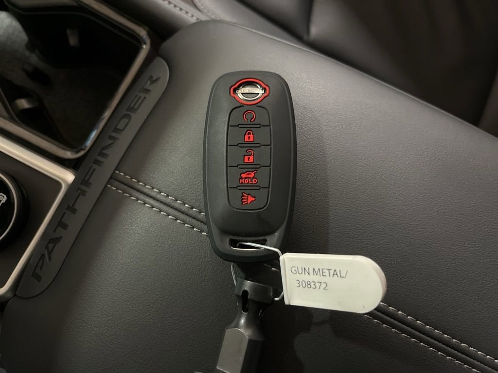 2025 Nissan Pathfinder SL 4WD