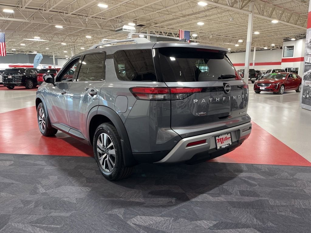 2025 Nissan Pathfinder SL 4WD