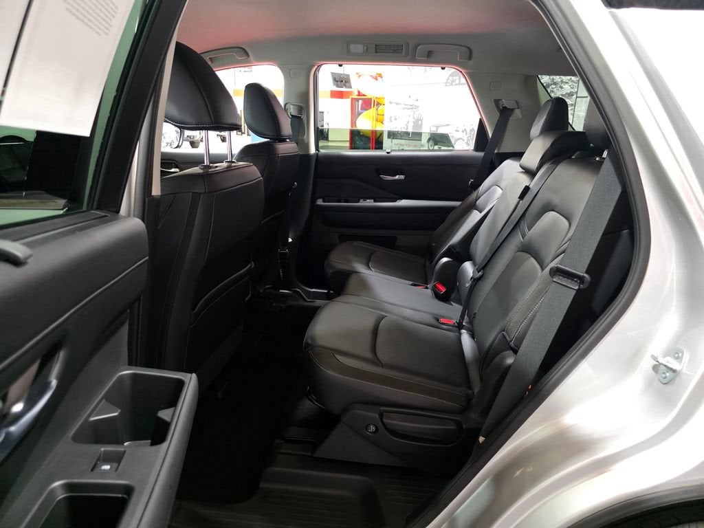 2023 Nissan Pathfinder SL 4WD