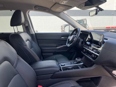 2023 Nissan Pathfinder SL 4WD