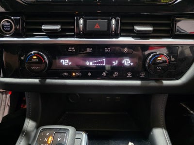 2023 Nissan Pathfinder SL 4WD