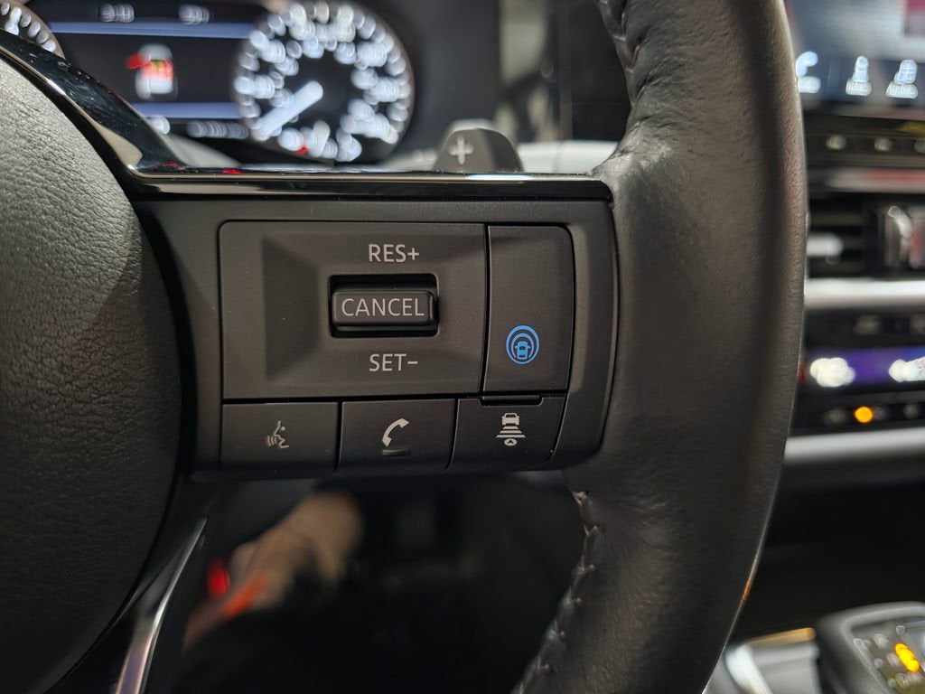 2023 Nissan Pathfinder SL 4WD
