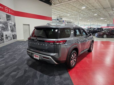 2023 Nissan Pathfinder SL 4WD