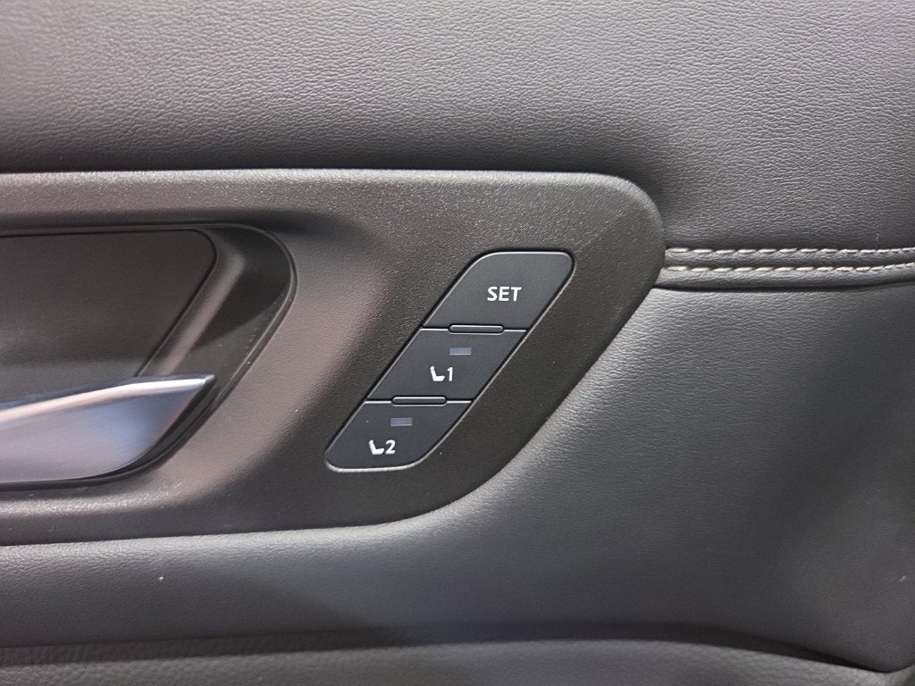 2022 Nissan Pathfinder Platinum 4WD