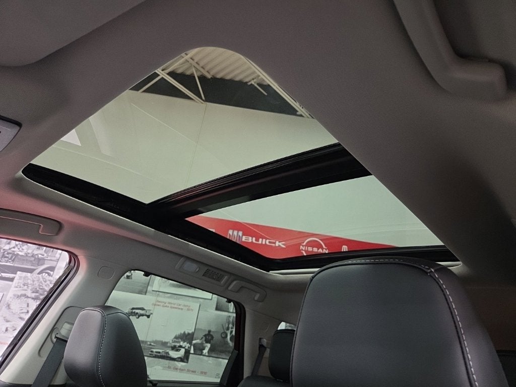 2022 Nissan Pathfinder Platinum 4WD