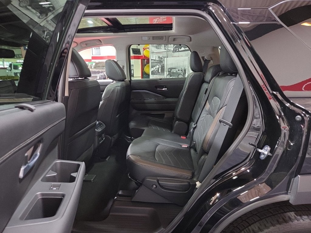 2022 Nissan Pathfinder Platinum 4WD
