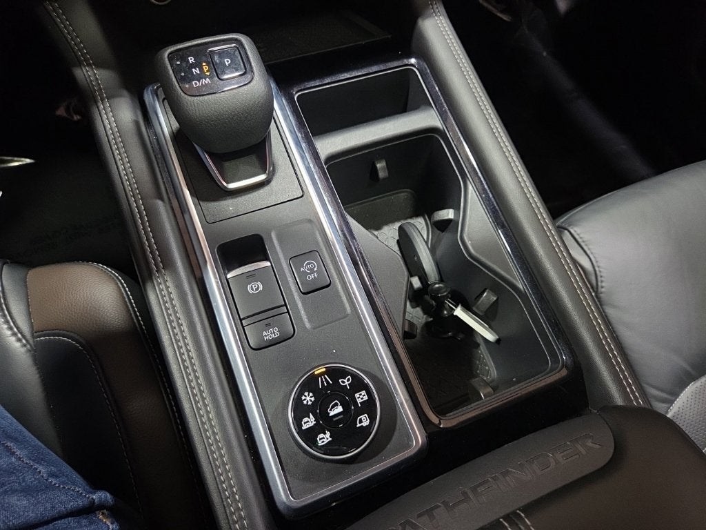 2022 Nissan Pathfinder Platinum 4WD