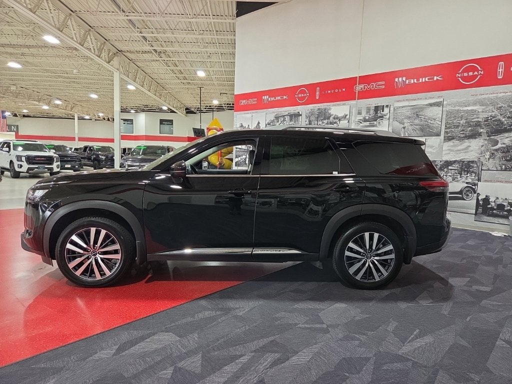 2022 Nissan Pathfinder Platinum 4WD
