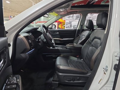 2023 Nissan Pathfinder Platinum 4WD