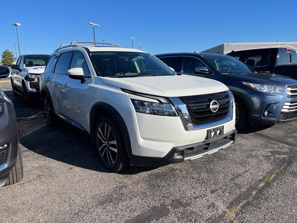 2023 Nissan Pathfinder Platinum 4WD
