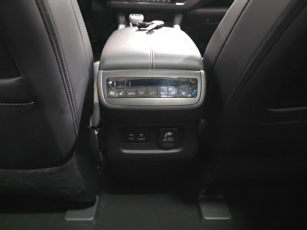 2023 Nissan Pathfinder Platinum 4WD